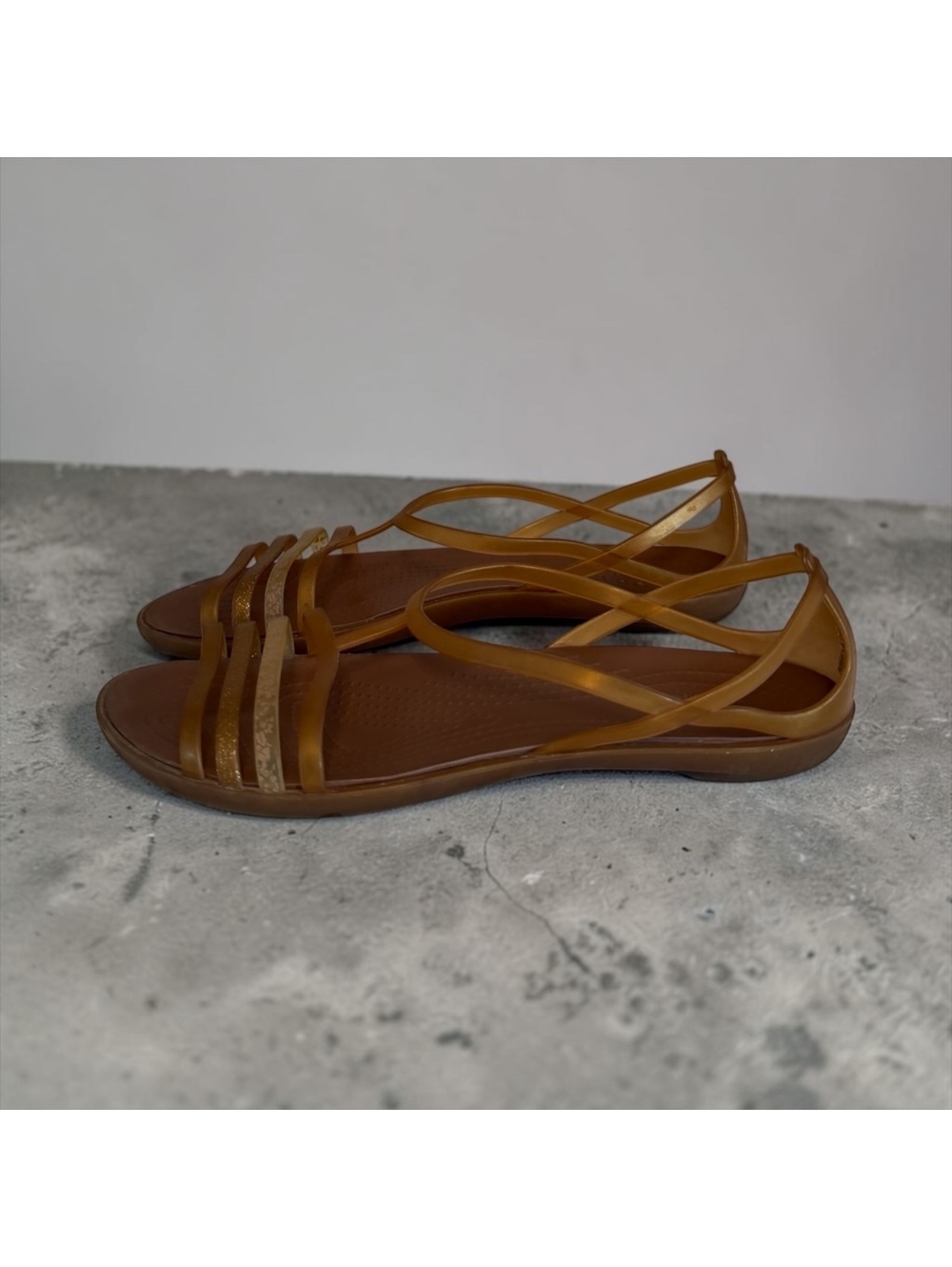 Crocs Isabella Strappy Sandals Bronze Gold Glitter Size W10 Jelly Huarache Flats
